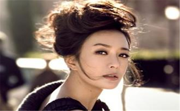 ��Ӳ��Ů�����࣬����������־����ǿ