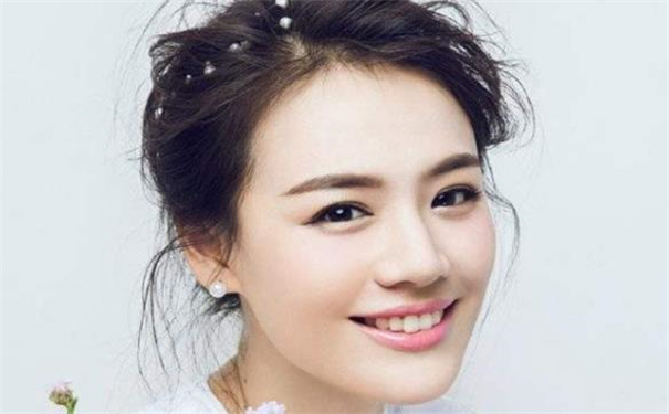 ��Ӳ��Ů�����࣬������Ů�˶�����