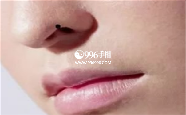 下巴有痣的女人事业运