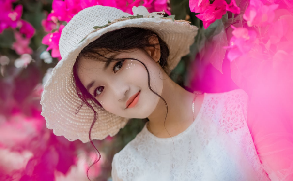Ů˵࣬ס