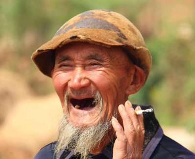 ���࿴�ˣ��������Ҳ�ڸǲ�����Ĺ�ȥ