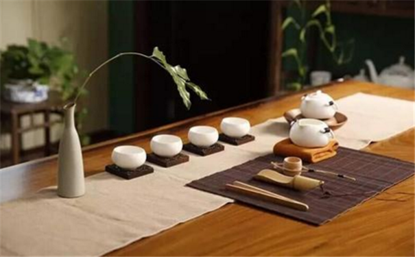 �������Ŵ��Ů�˷���