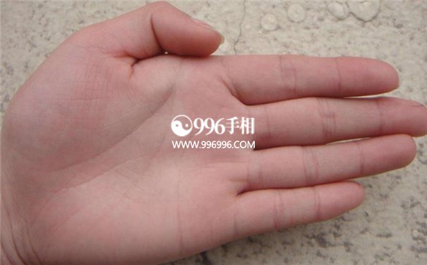 手相双断掌